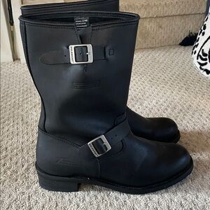 Stylish Black Leather Men's Boots